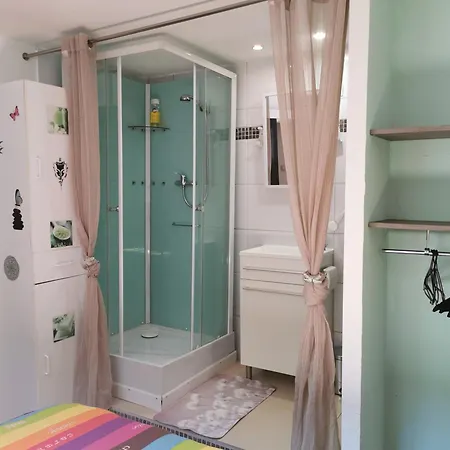 Bas De Villa Avec Jardin, Piscine Et Jacuzzi La Seyne-sur-Mer Exterior foto