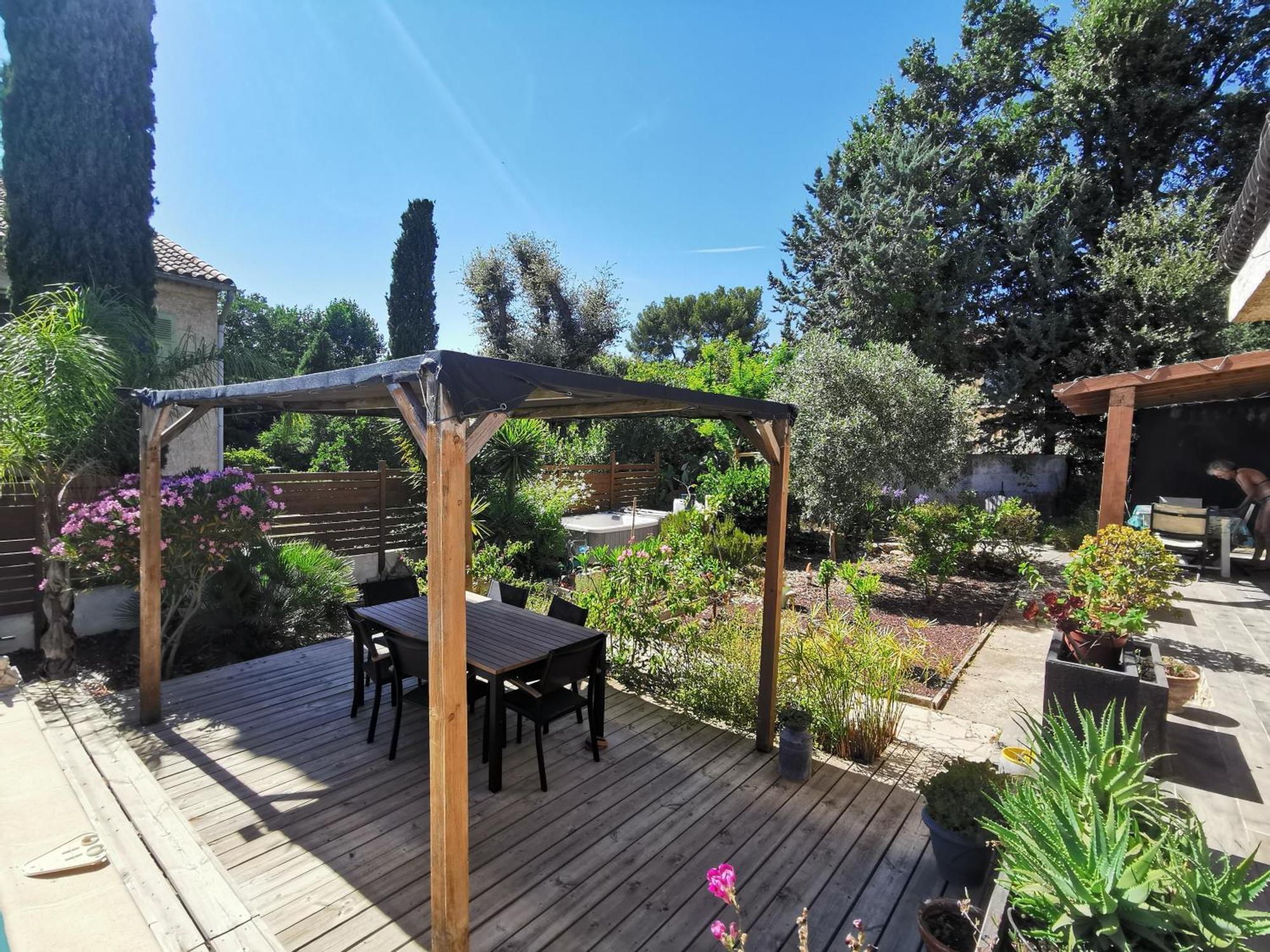Bas De Avec Jardin, Piscine Et Jacuzzi Hébergement de vacances *